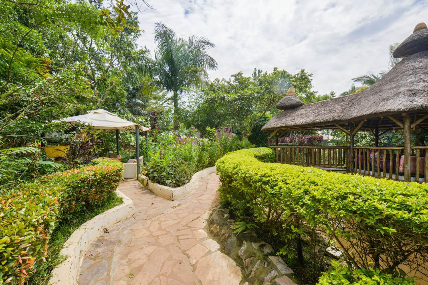Malakai Eco Lodge Kitende Ngoại thất bức ảnh