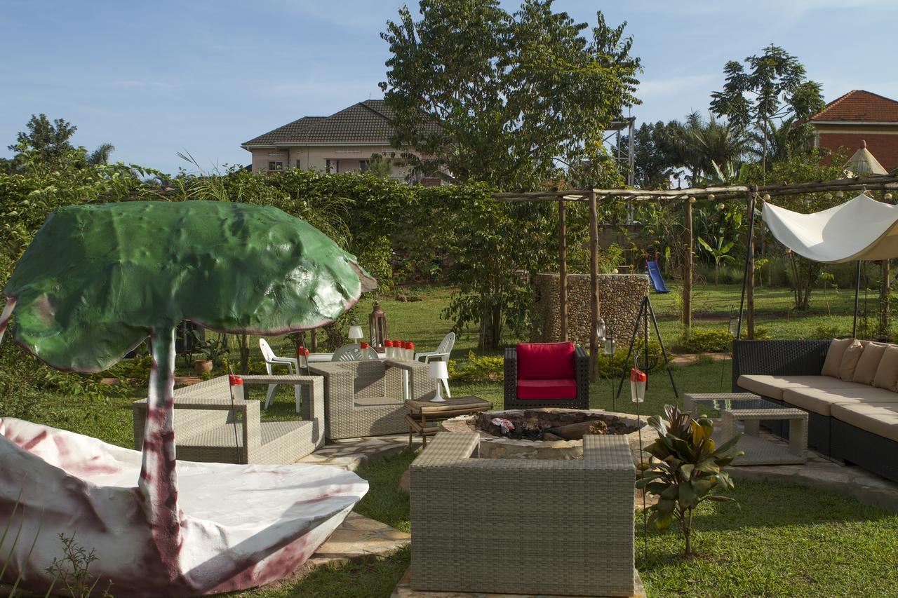 Malakai Eco Lodge Kitende Ngoại thất bức ảnh