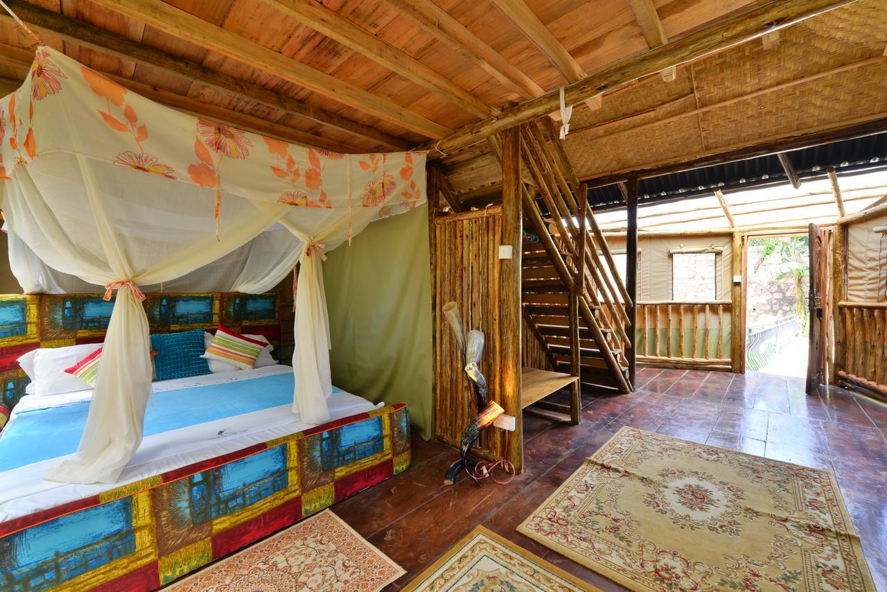 Malakai Eco Lodge Kitende Ngoại thất bức ảnh
